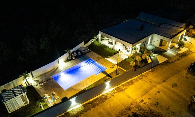 Trn Villa | Villa 7