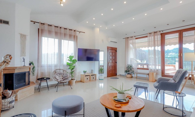 Serres House | Villa Acropolis Serres Next to Center (Parking)
