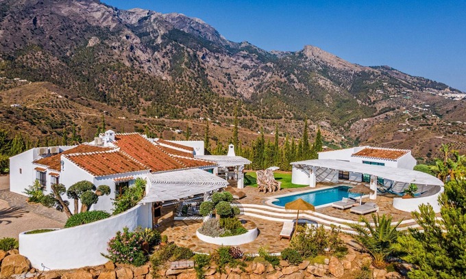 Canillas de Aceituno Villa | Villa Adaline - Five Bedroom Villa, Sleeps 10
