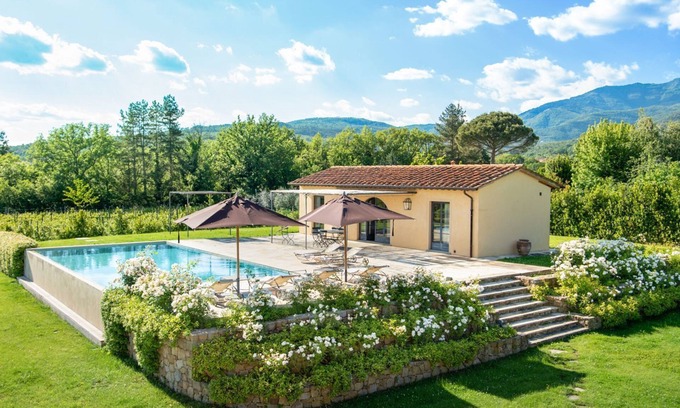 Loro Ciuffenna Villa | Villa Agna - Four Bedroom Villa, Sleeps 8