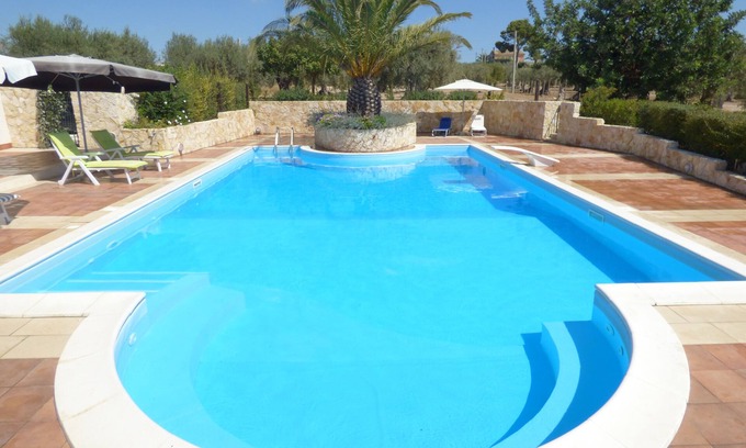 Chiaramonte Gulfi Villa | Villa Albero Limone Luxury 3 bedroom 4 bathooms farmhouse private pool and wif