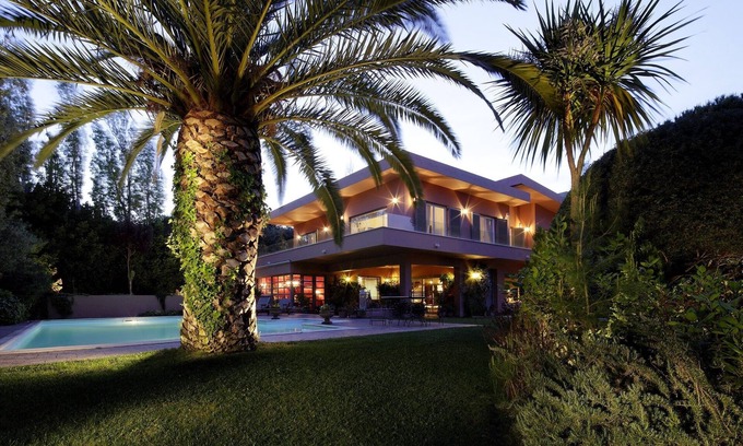 Rafina Villa | Villa Aliki:luxury and comfort