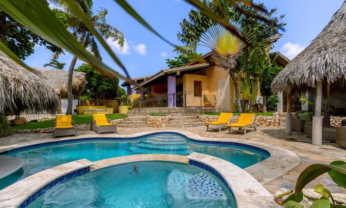 Ponton Villa | Villa Aloe