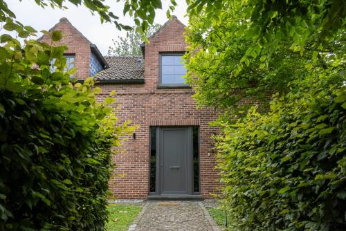 Gelinden Villa | Villa Aluma