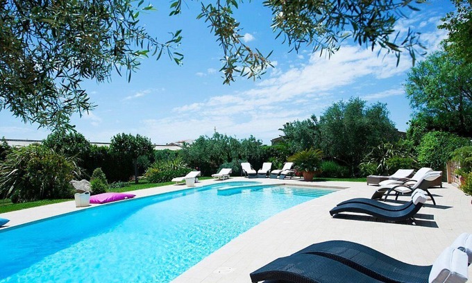 Modica Villa | Villa Ametista: A characteristic and welcoming three-story villa in a quiet position, surrounded by the Sicilian countryside, with Free WI-FI.