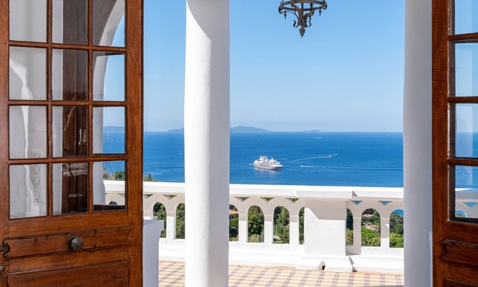 Le Rayol Villa | VILLA AMICITIA, LE RAYOL, FABULOUS SEA VIEW, SHOPS AND BEACH ON FOOT