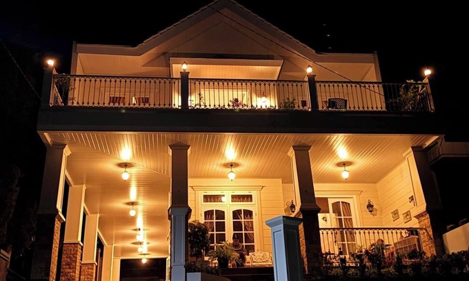 Hargomulyo Villa | Villa amira syariah