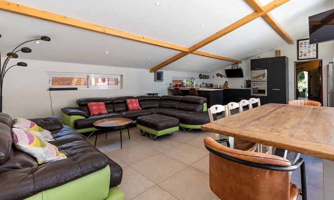 Labenne-Ocean Villa | Villa and dépendance for 14 with heated swimming pool, garden with play area