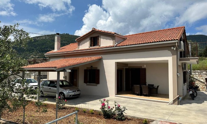 Platrithias House | Villa Andrew