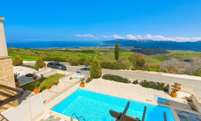 Lara Villa | Villa Angelena in Fasli