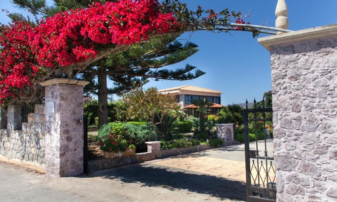 Anissaras Villa | Villa Antikleia