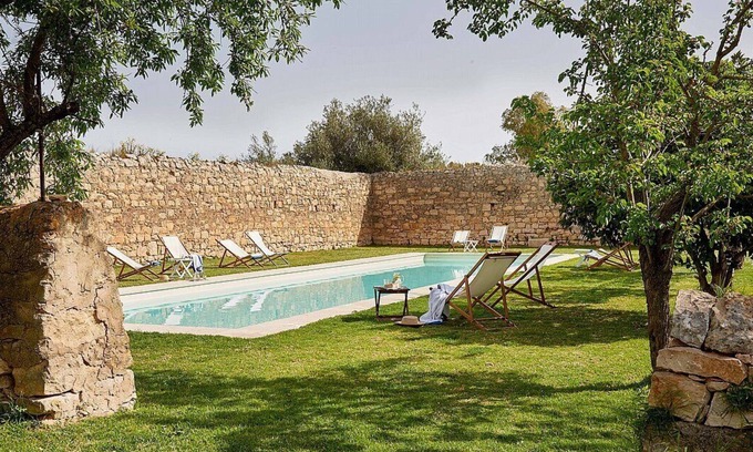Vittoria Villa | Villa Antilia: An elegant and welcoming villa in a quiet position, surrounded by the Sicilian countryside, with Free WI-FI.
