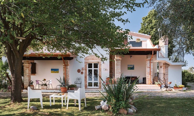 Pisticci Villa | Villa Antonella - Pisticci - The Manor House