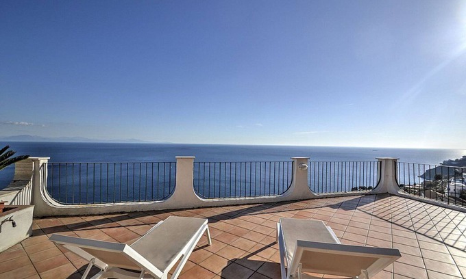 Pogerola House | Villa Arcangela A: A characteristic and welcoming independent house located on a hillside, facing the sea, with Free WI-FI.