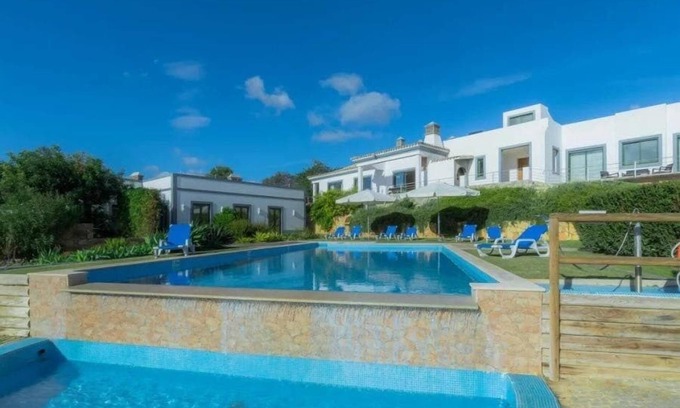 Ariolos Villa | Villa Areias II - Beautiful landscape garden