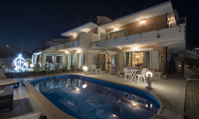 Praia a Mare Bed & Breakfast | Villa Armonia