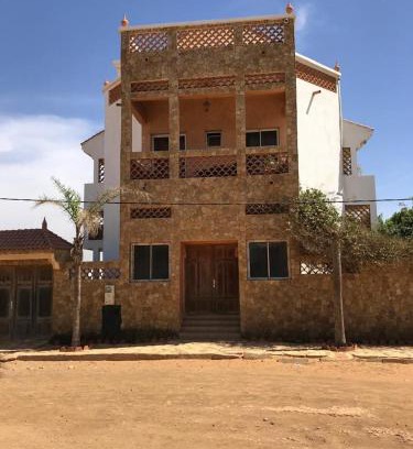 Toubab Dialao Apartment | villa artcanes 1