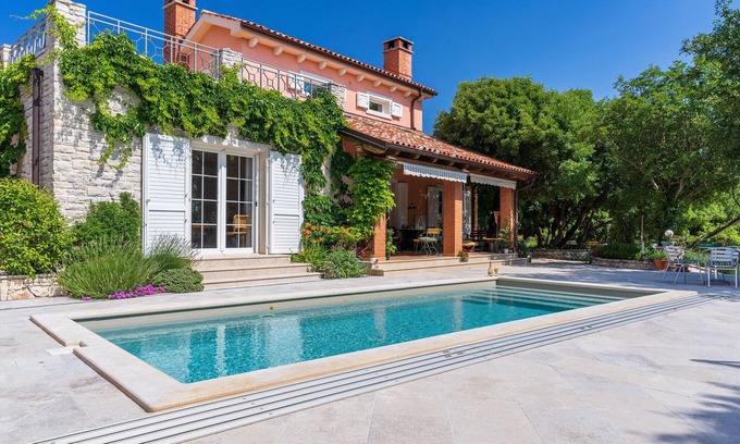 Brgod Villa | Villa Arte for 6 people near Labin - Rabac for 6 people with sea view & private pool