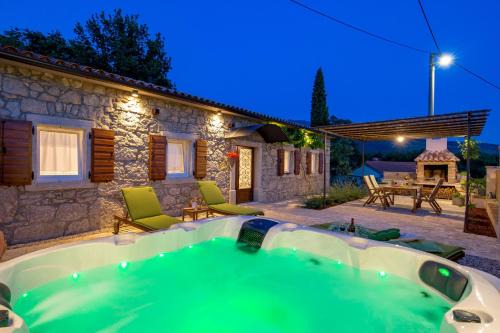 Lupoglav Villa | Villa Aurania