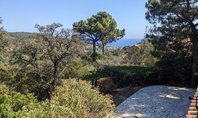 Les Issambres Villa | Villa avec vue mer au calme- Le Roitelet