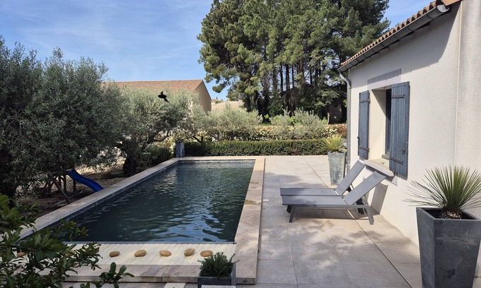 Domazan House | Villa Avec Piscine Dans un Domaine Viticole