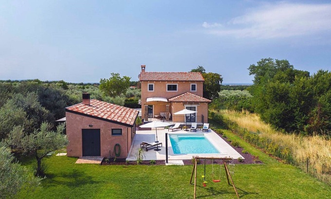 Muntic Villa | Villa Azur – Private pool, wellness, and spacious garden