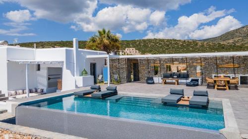 Paros Villa | Villa Azzuro on Faragas Beach