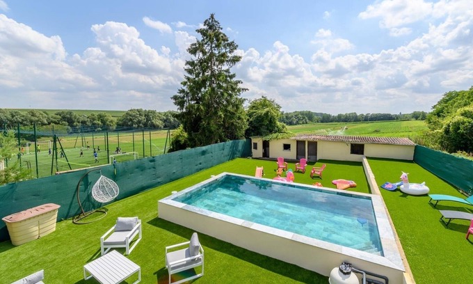 Goussainville Villa | Villa Ballon dOr