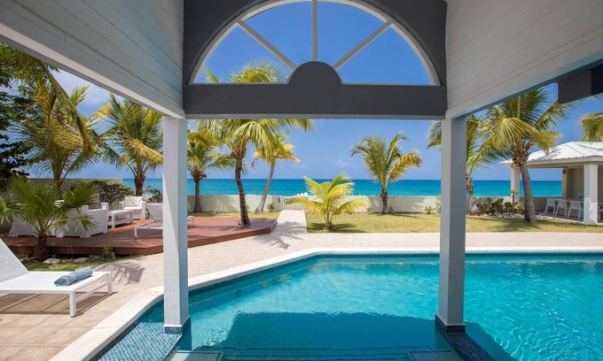 Beacon Hill Villa | Villa Beach Secrets by Fantasia Villas