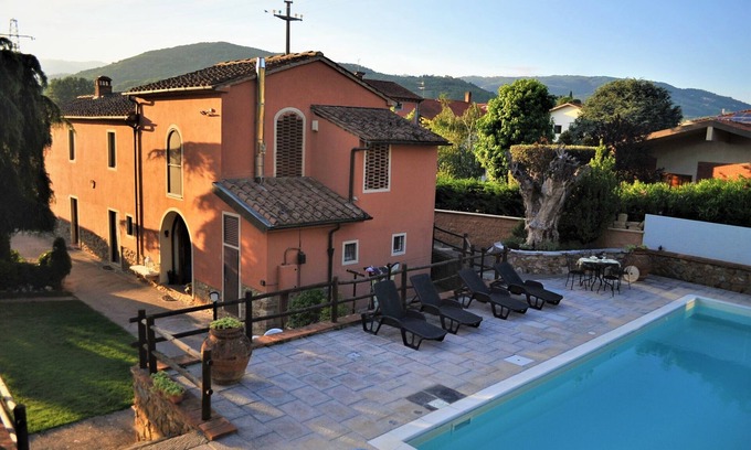 Monsummano Terme Villa | Villa 'Bella Toscana Relax' with Mountain View, Wi-Fi and Air Conditioning