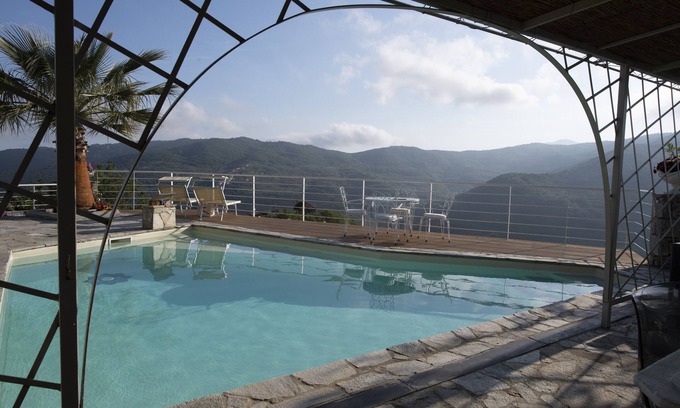 Pontedassio Villa | 'Villa Bellavista Evelyn e Giorgio' with Sea View, Pool & Wi-Fi