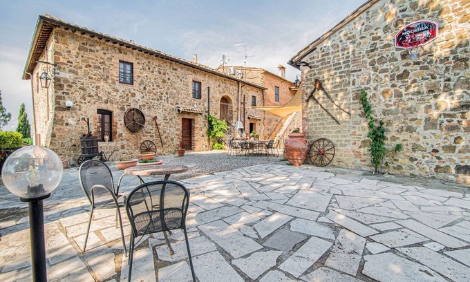 Montalcino Villa | Villa Belle Vue: a Charm