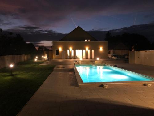 Tiszabercel Bed & Breakfast | Villa Bellissima