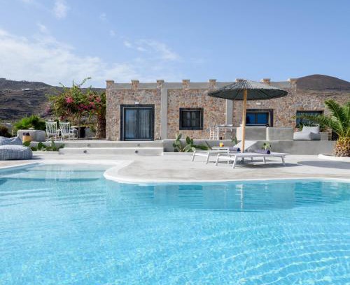 Kamari Villa | Villa Beltramo Santorini 2 bedroom private pool villa