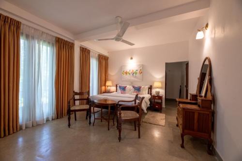 Hikkaduwa Hotel | Villa Birdlake