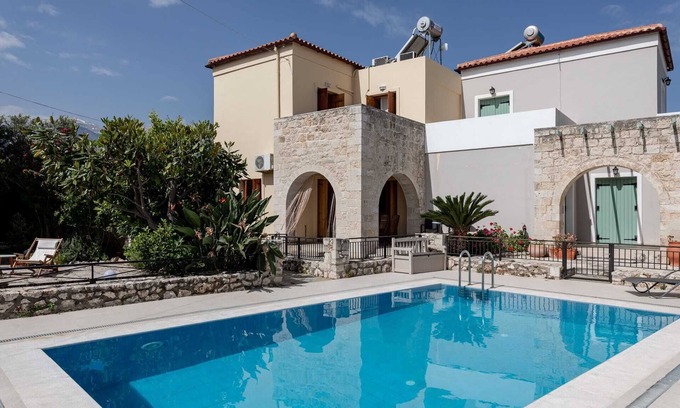 Makhairoi Villa | Villa Bita︱A Country-Style Village Retreat w/Pool