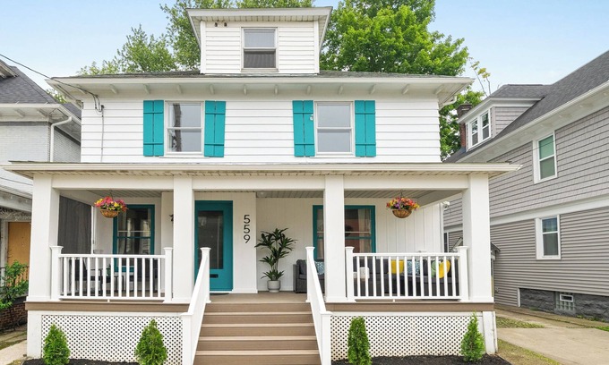 Erie House | Villa Blanca - Your In-Town Stay in Erie - Fully Equipped 4 Bedroom/2 Bath Home.