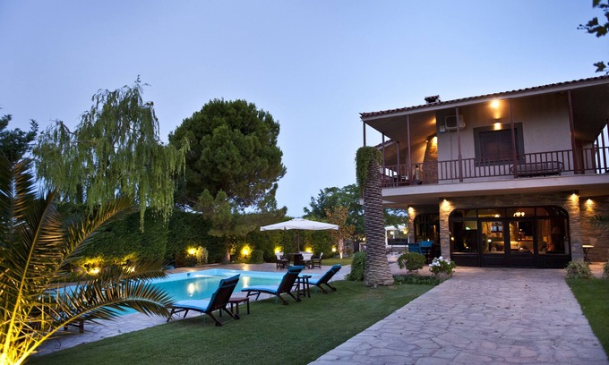 Chalcis Villa | Villa Bona: A secluded villa < 50 min. from Athens Intl. Airport