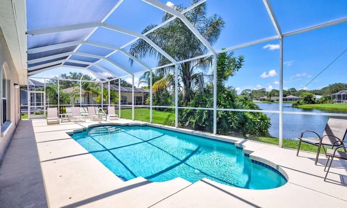 Sabal Harbour Villa | Villa Bookelia - 4 Bedroom Pool Home by Gulfcoast Holiday Homes