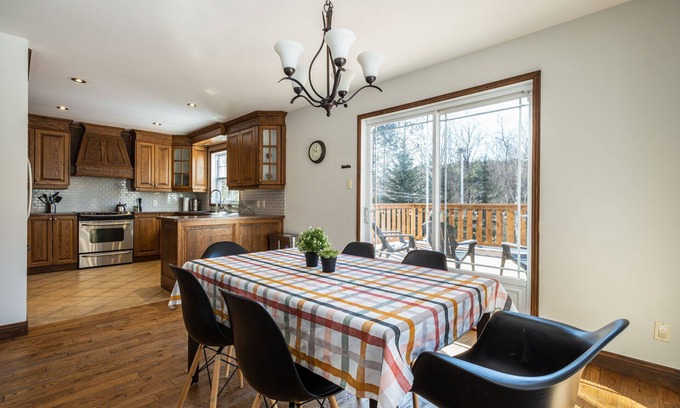 Brebeuf House | Villa Brébeuf - Relaxing Getaway, Pool or Hot Tub, near Tremblant