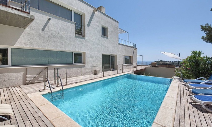 Begur Villa | Villa 'Casa Monica' with Sea View, Pool, Garden, Terrace & Wi-Fi