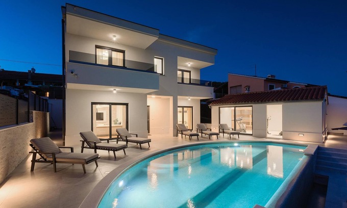 Muntic Villa | Villa Cascada with private sauna and pool
