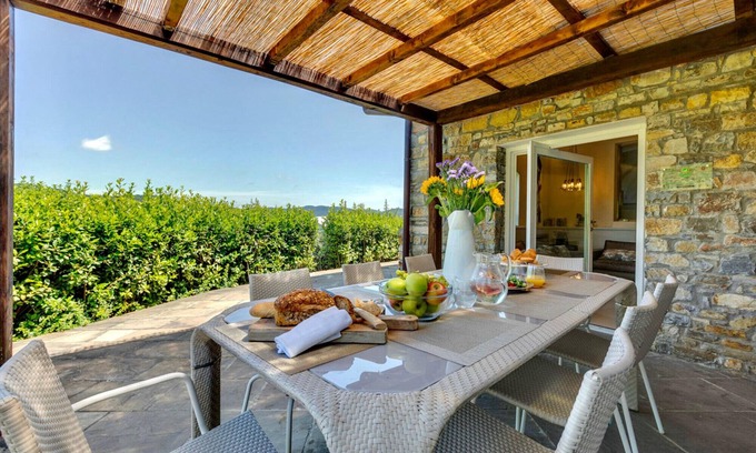Panzano in Chianti Villa | VILLA CHIANTI ROSSO - Four Bedroom Villa, Sleeps 9