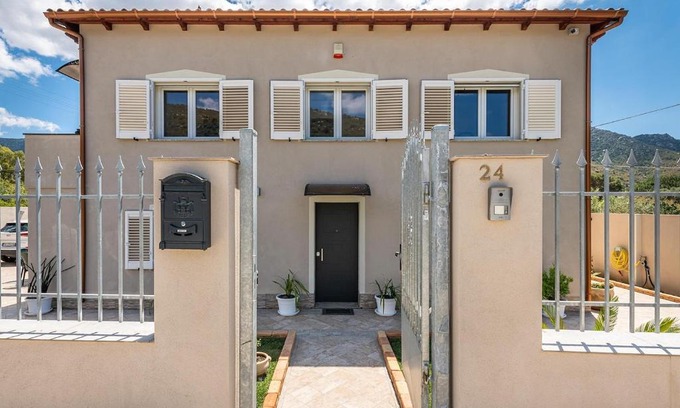 Villaggio delle Mimose Apartment | Villa Chiara Solanas