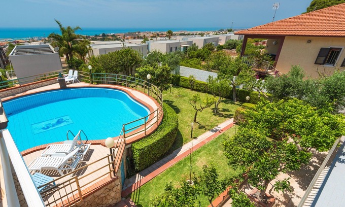 Nave Villa | Villa "Cielo e Mare" spacious villa with splendid sea view and private swimming pool