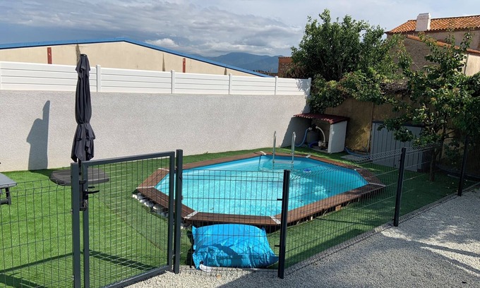 Ponteilla House | Villa Climatisée, 2 Chambres, 6 Personnes Jardin et Piscine, Emplacement Idéal