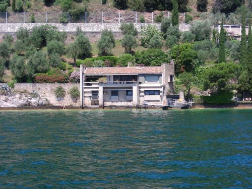 Toscolano Maderno Villa | Villa Coccodrilla