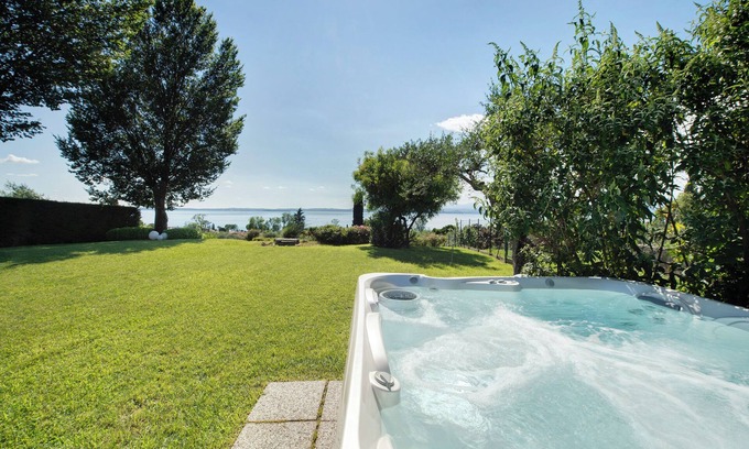 Bardolino Villa | Villa 'Con Vista Mozzafiato Sul Lago' with Lake View, Wi-Fi and Air Conditioning