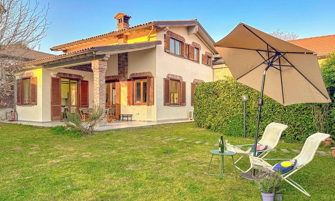 Ortica Villa | Villa Corelli - Parking and Exclusive garden