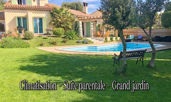 13th Arrondissement Villa | Villa d'architecte avec piscine et grand jardin